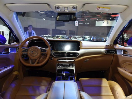 陸風(fēng)汽車 陸風(fēng)榮曜 2020款 1.5GTDI 自動智&middot;曜