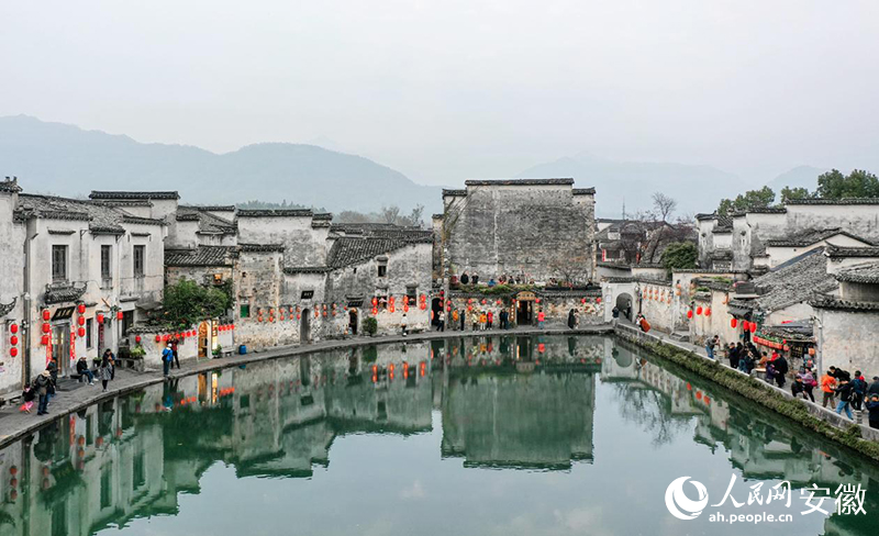 宏村一隅。人民網(wǎng)記者 張俊攝